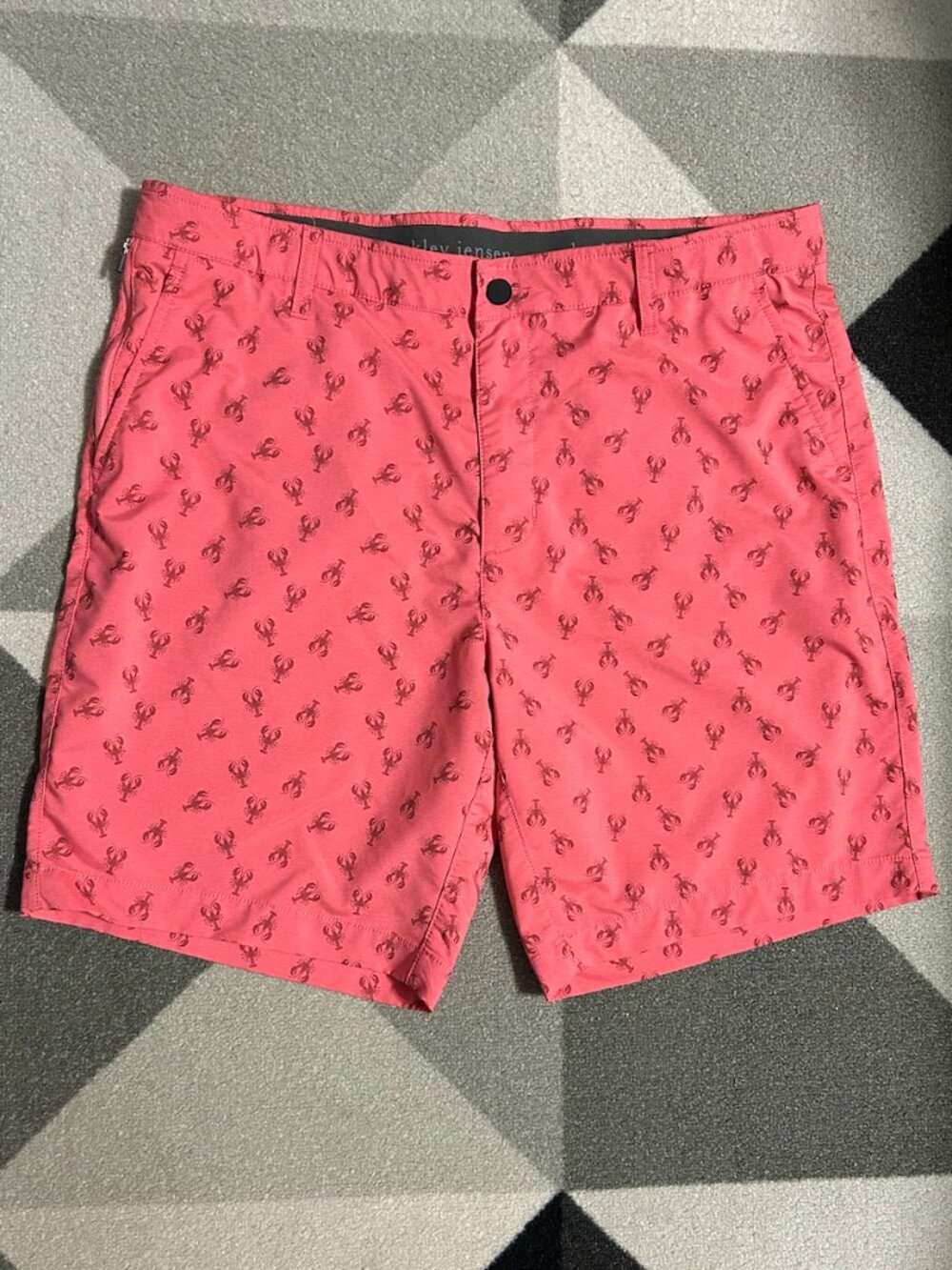 Berkley Jensen Coral Lobster Print Golf Chino Shorts Preppy Men's 36 X 8.5